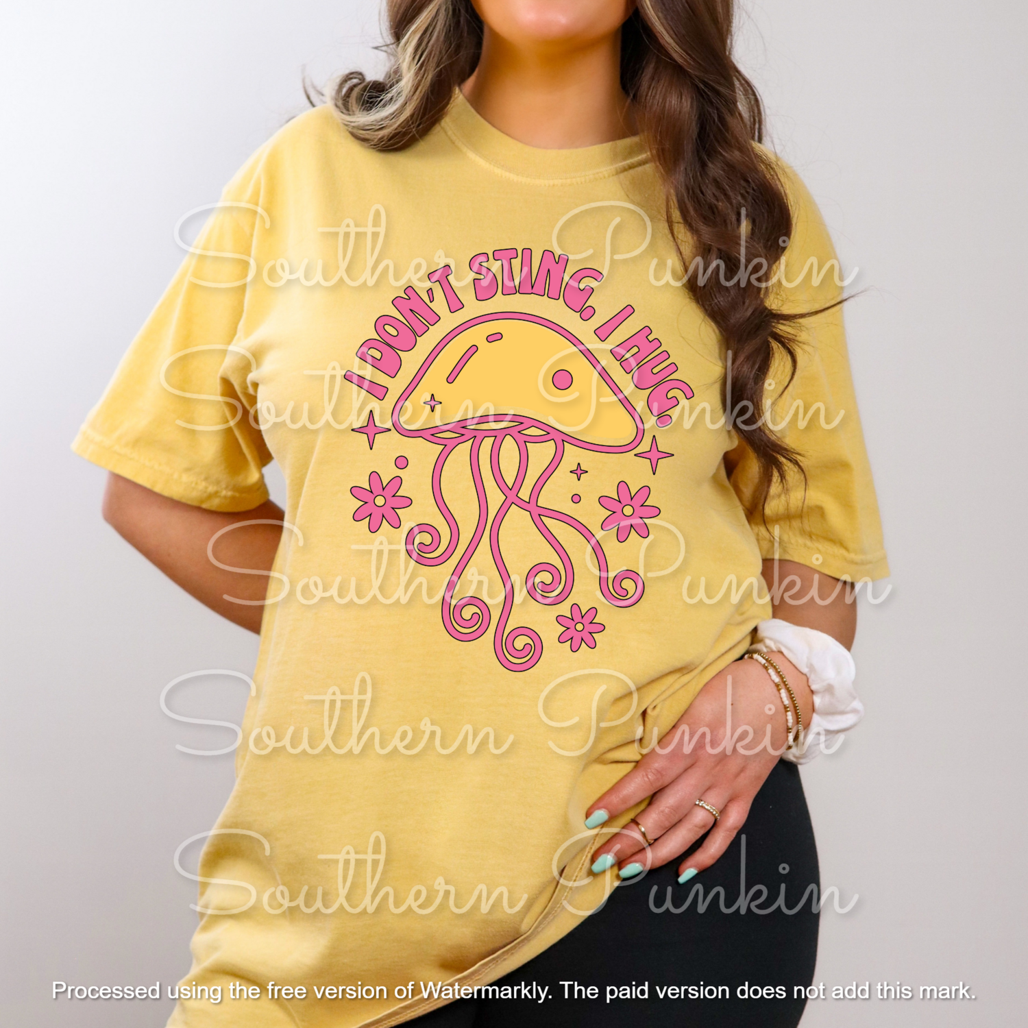 I don&#39;t sting I hug shirt