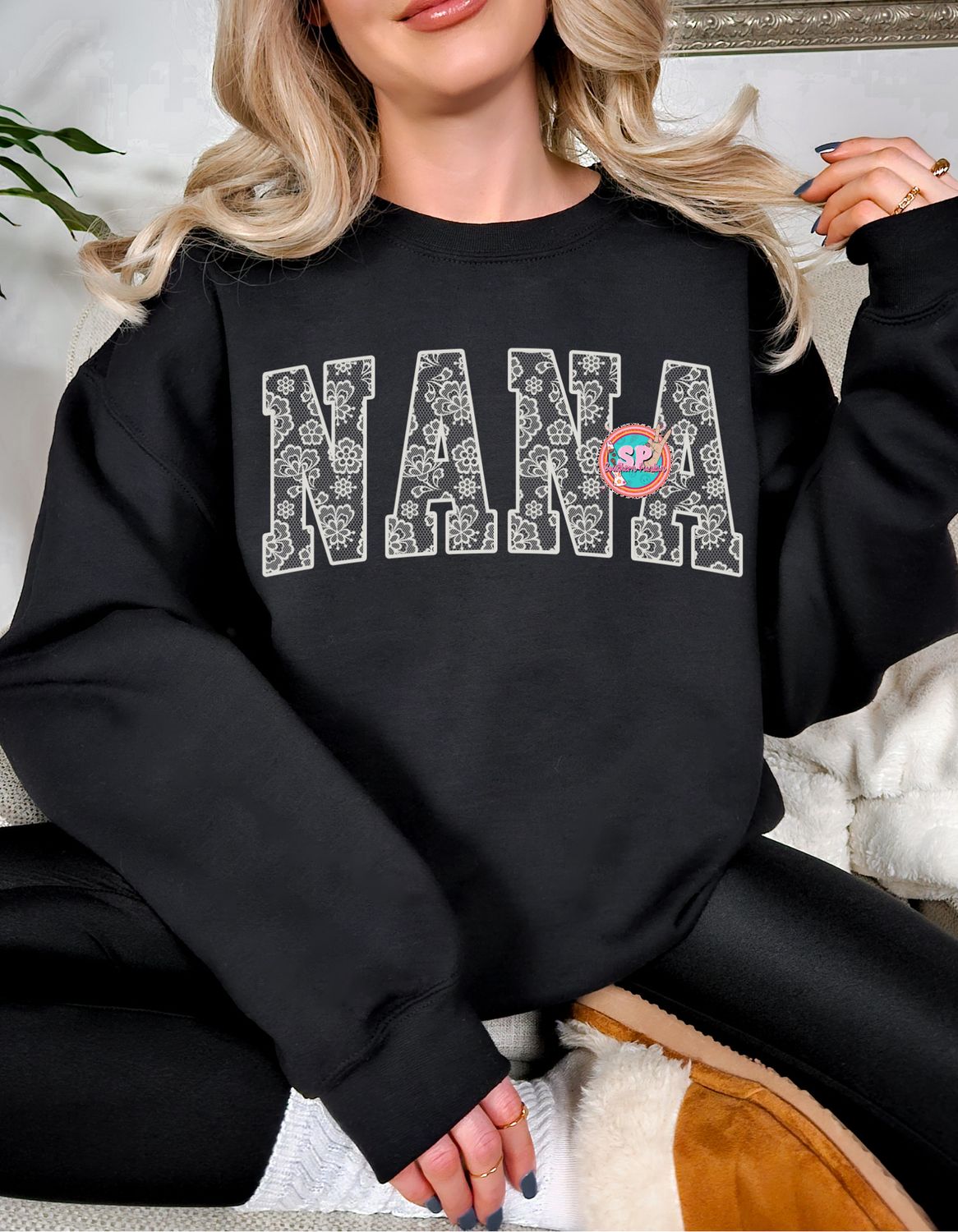 Nana White Lace Black Crew