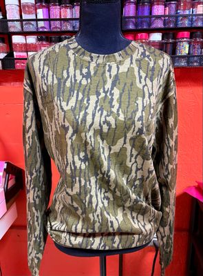 MEDIUM Bottom Land Long Sleeve