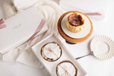 Basque Musang King Burnt Cheese Cake Gift Box