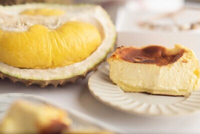 Basque Musang King Burnt Cheese Cake Gift Box
