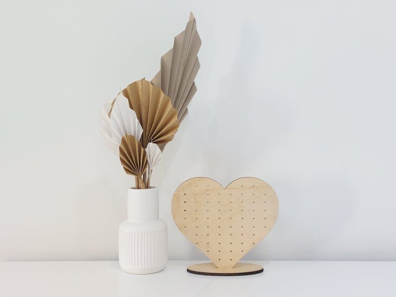 Earring Heart Stand