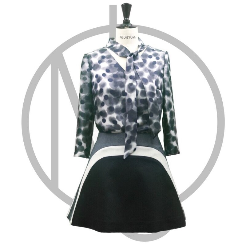 Die Tupfen Seidenbluse Die Tupfen Seidenbluse