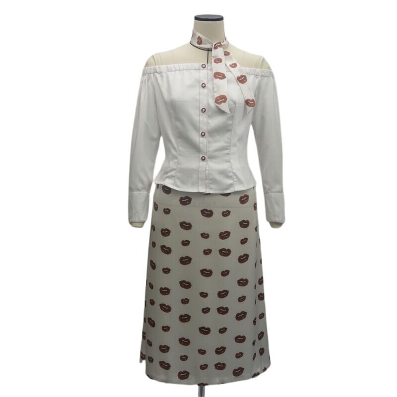 Weisse schulterfreie Bluse