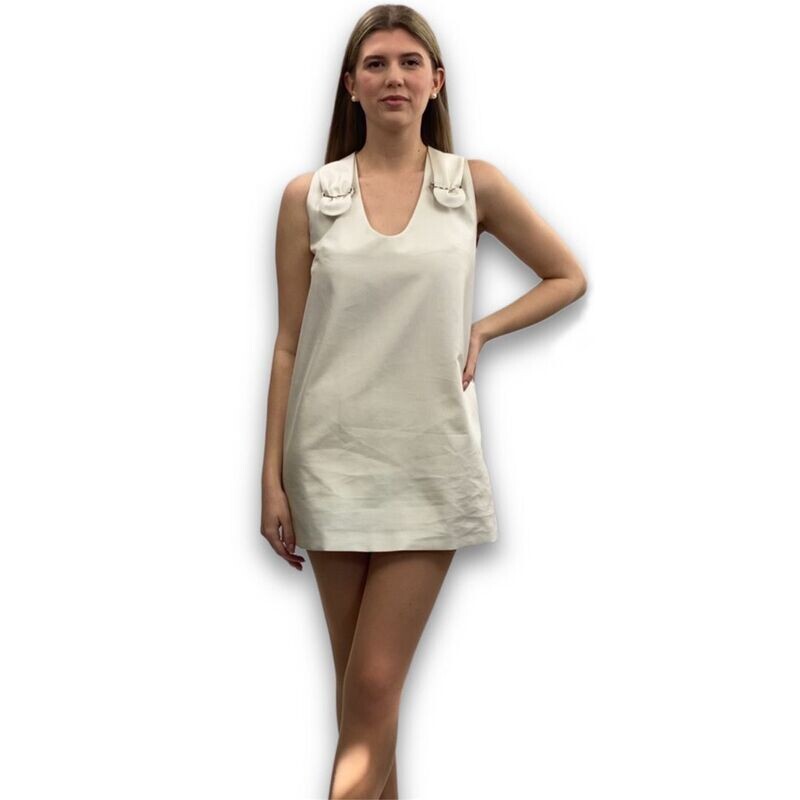 Weisses Seidenkleid