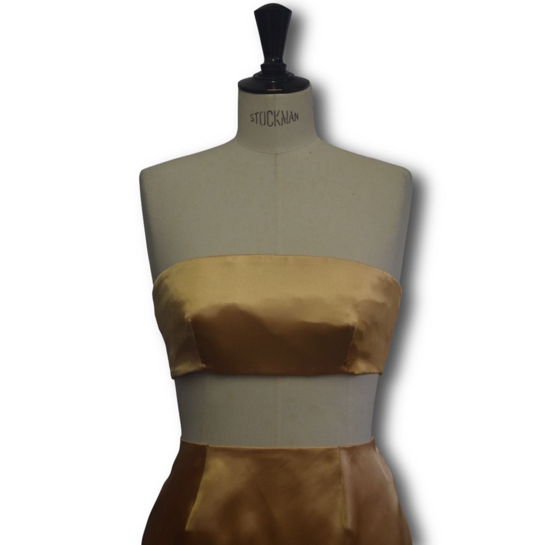 Goldenes Satin Bandeau Top