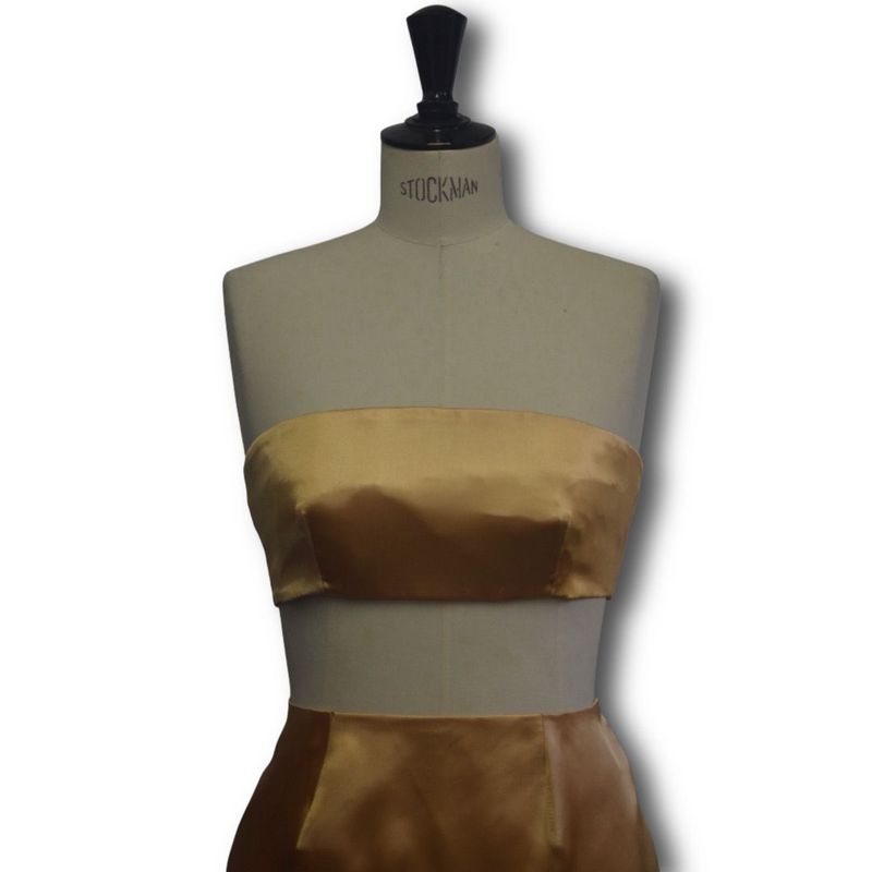 Goldenes Satin Bandeau Top