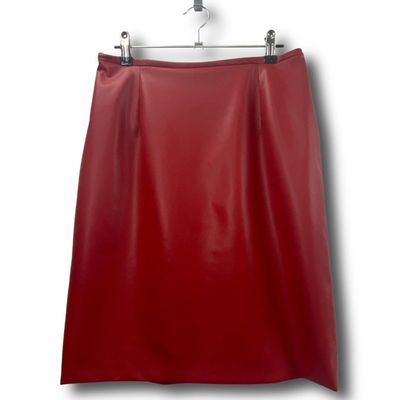 Roter Lederimitat Rock