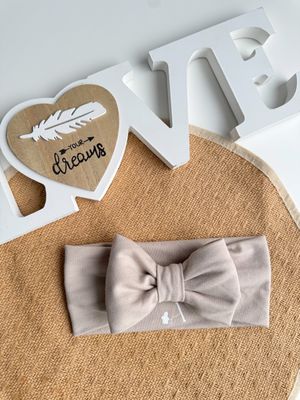 Trak za ušesa z mašnico - bež