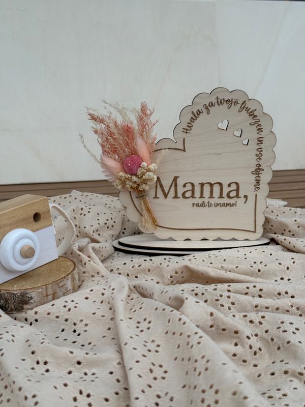 Leseno pokončno srce Mama - dekoracija s suhim cvetjem