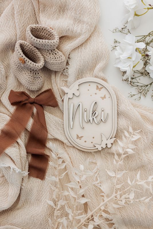 Lesena oznanitvena kartica – Metuljčki