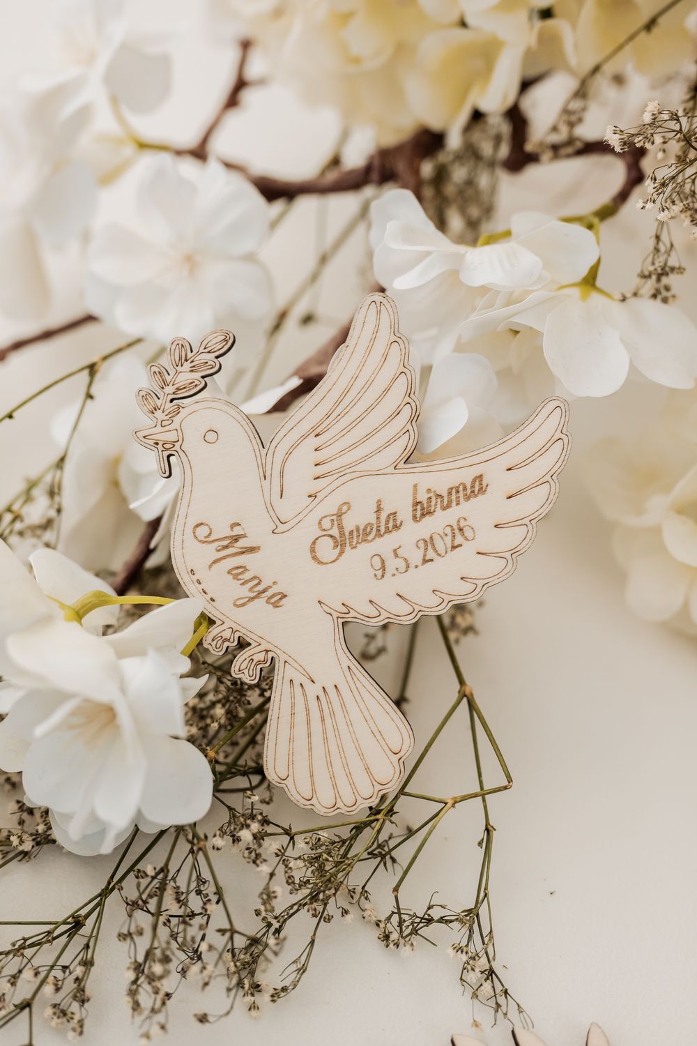 Lesena zahvalnica za goste – magnetek golobček