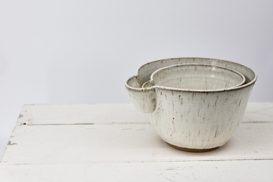 Nested Pouring bowls in Ivory white.