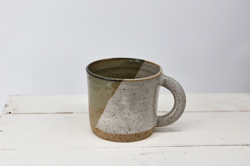 Mug - Flecked white pint mug.