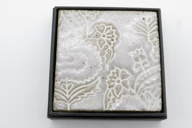 Coasters: set of 2 square coasters in pale lilac.