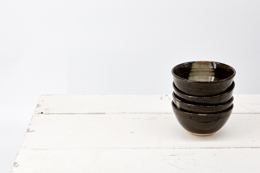 Dipping bowl - Black and mottled grey.