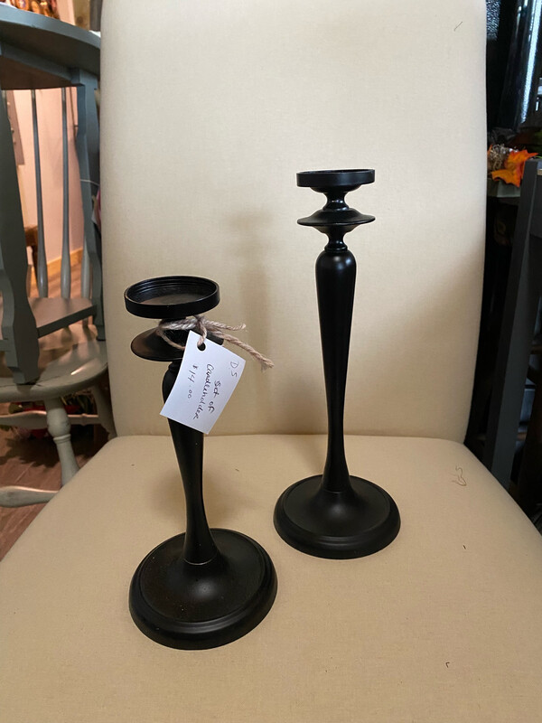 Black Candleholder Set