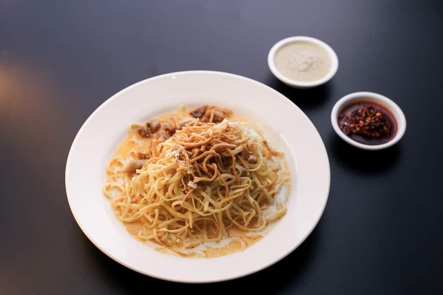 သဥ္ဇာ ရွှေတောင်ခေါက်ဆွဲ (50g)