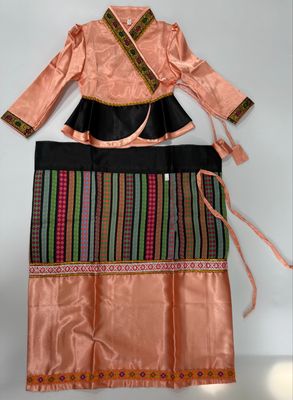 ကလေး ရှမ်းရိုးရာဝတ်စုံ (size- 0- 18 Months) (ပုဇွန်ဆီရောင် ရွှေရောင်ကွပ်)