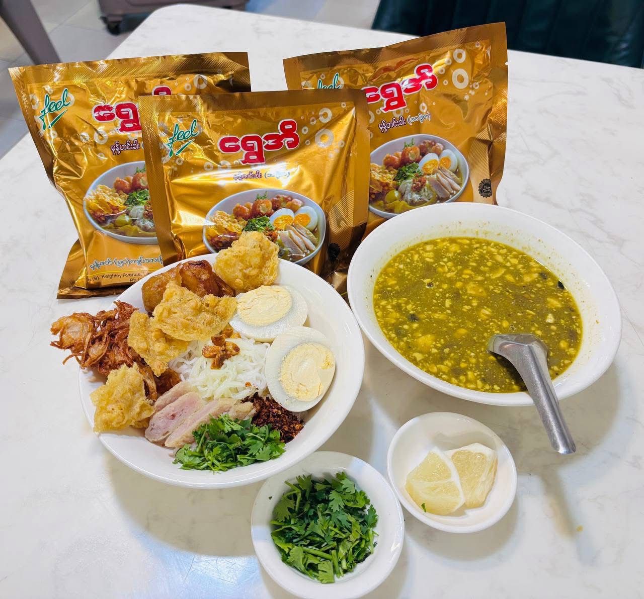 ရွှေအိ မုန့်ဟင်းခါး (၁၀ ပွဲစာ) (210g)