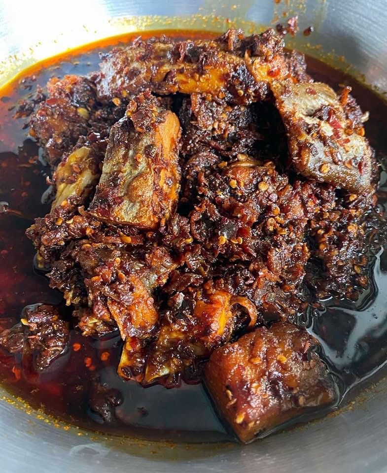မြတ် - ငါးဘတ် ငပိကောင်ကြော် (250g)
