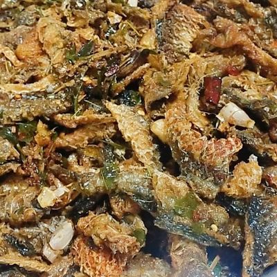 မြတ် ငါးရေခွံကြော် (240g)