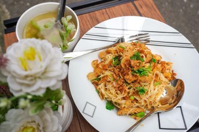 မယ့်လက်ရာ မုန့်ဖတ်အိုးလူးသုပ် အနှစ် (၅ ထုပ်ပါ) 200g မယ့်လက်ရာ မုန့်ဖတ်အိုးလူးသုပ် အနှစ် (၅ ထုပ်ပါ) 200g