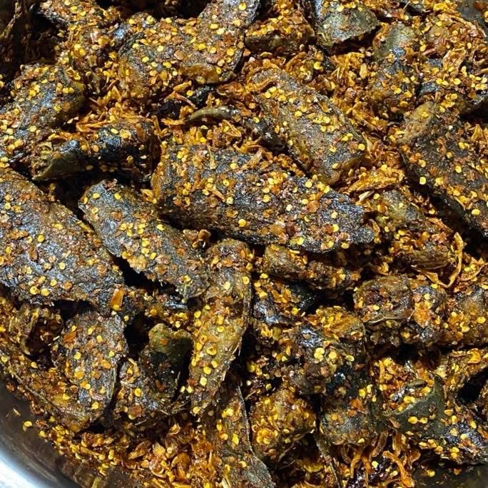 မြတ် - ငါးခူ ငပိကောင်စပ်ကြော် (220g) မြတ် - ငါးခူ ငပိကောင်စပ်ကြော် (220g)