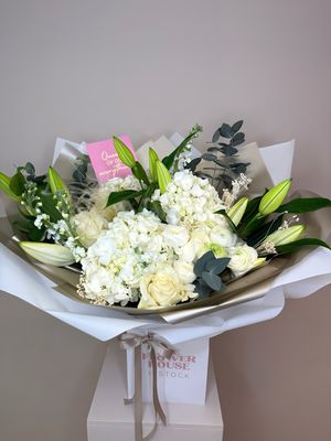 Mums Love Lilies 🤍🌿