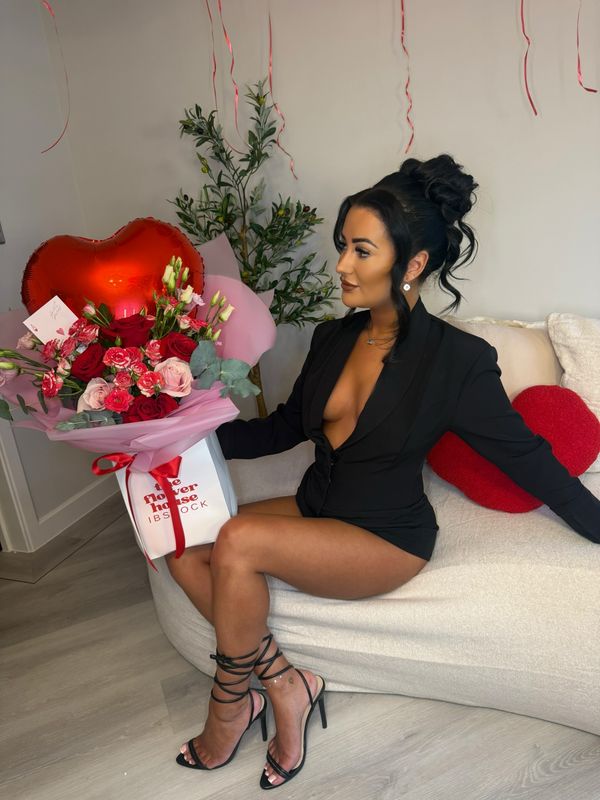 ‘ Adore You’ Flower Arrangement With Heart Balloon 🌹❤️