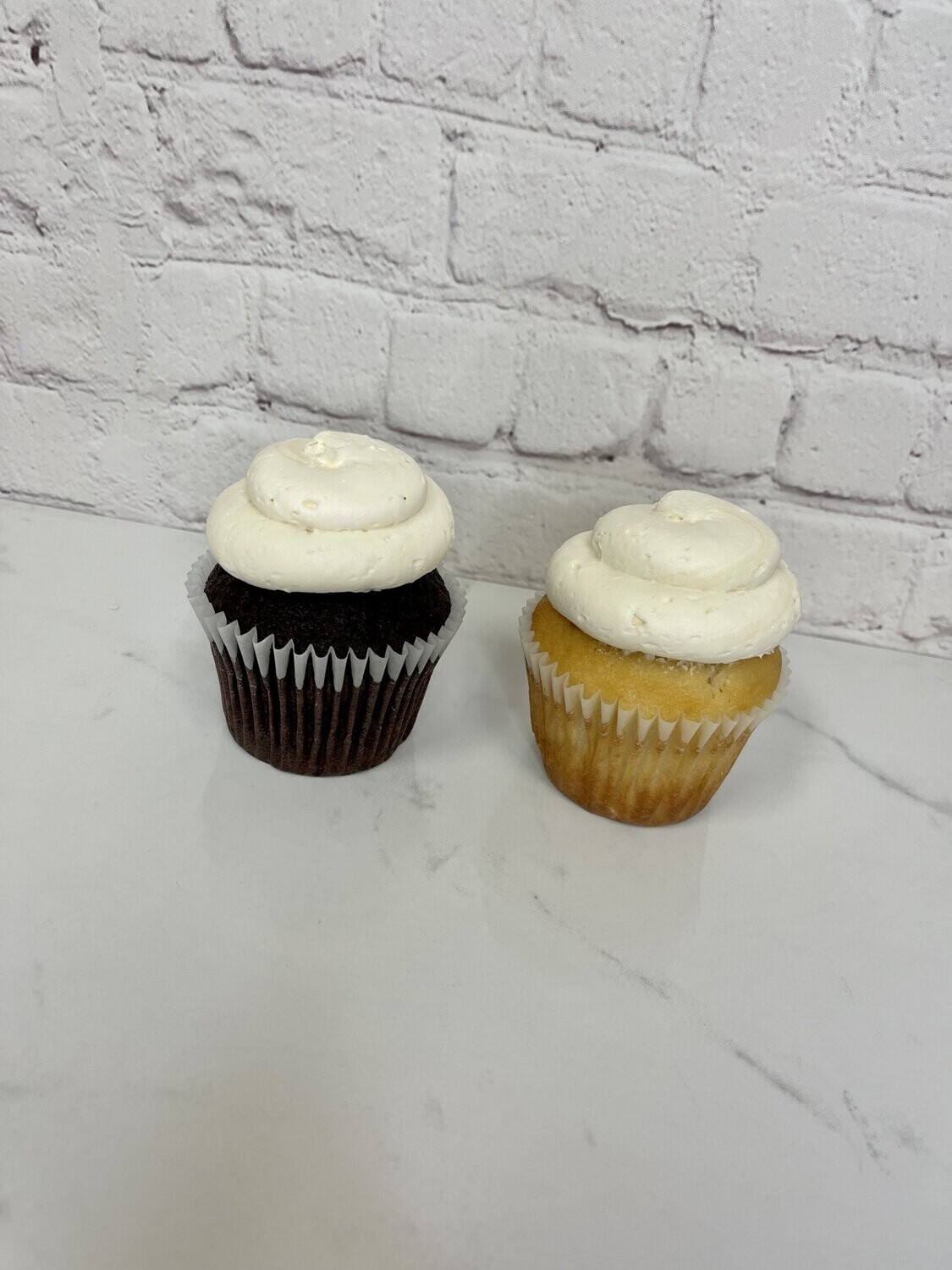 Wedding OMG! Smooth Cupcakes (12 pack)