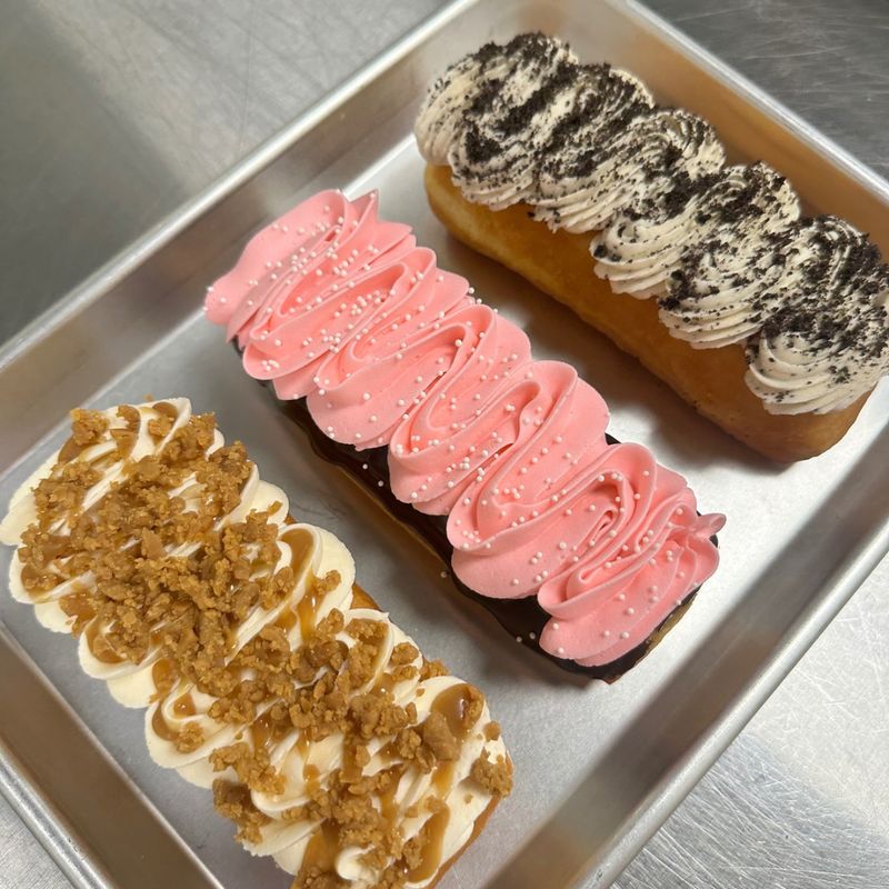 Long John Donuts Single