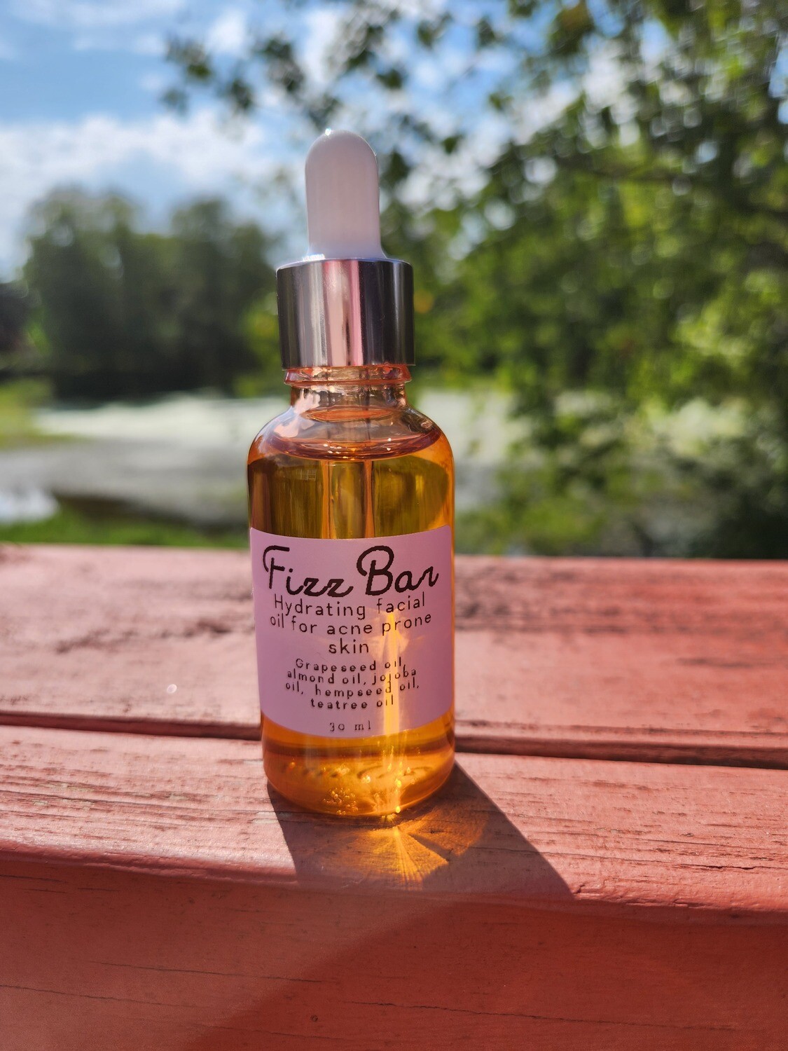 Hydrating tea tree facial oil
