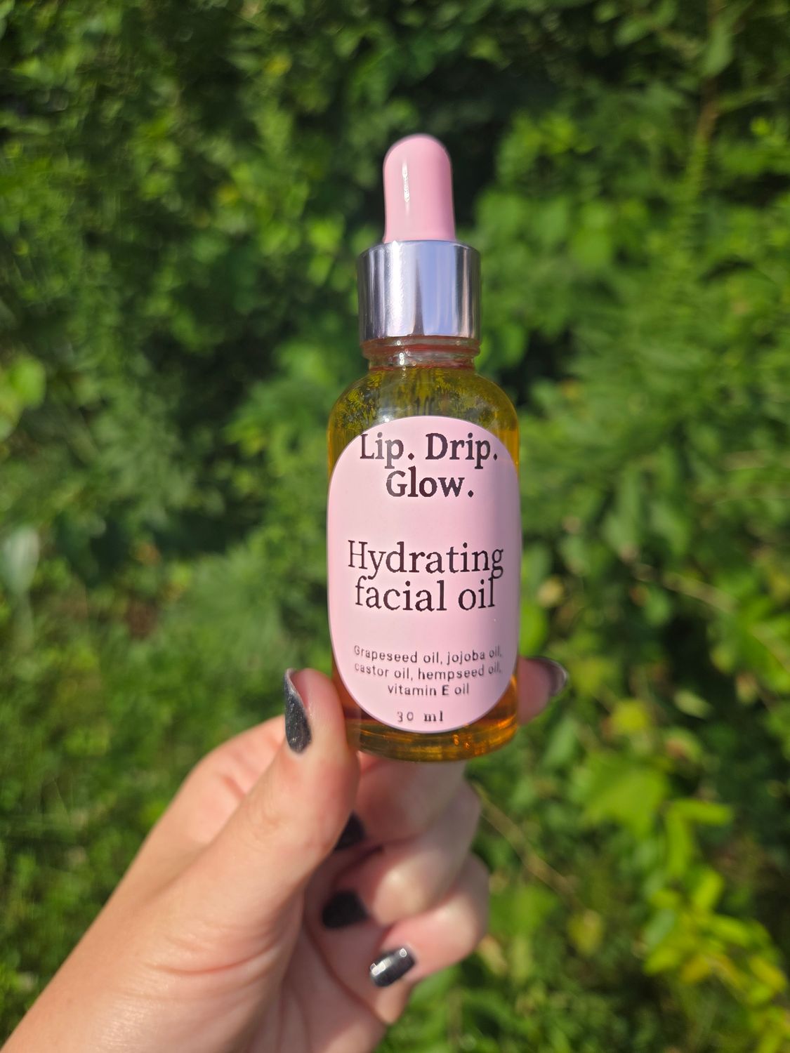 Hydrating facial oil
