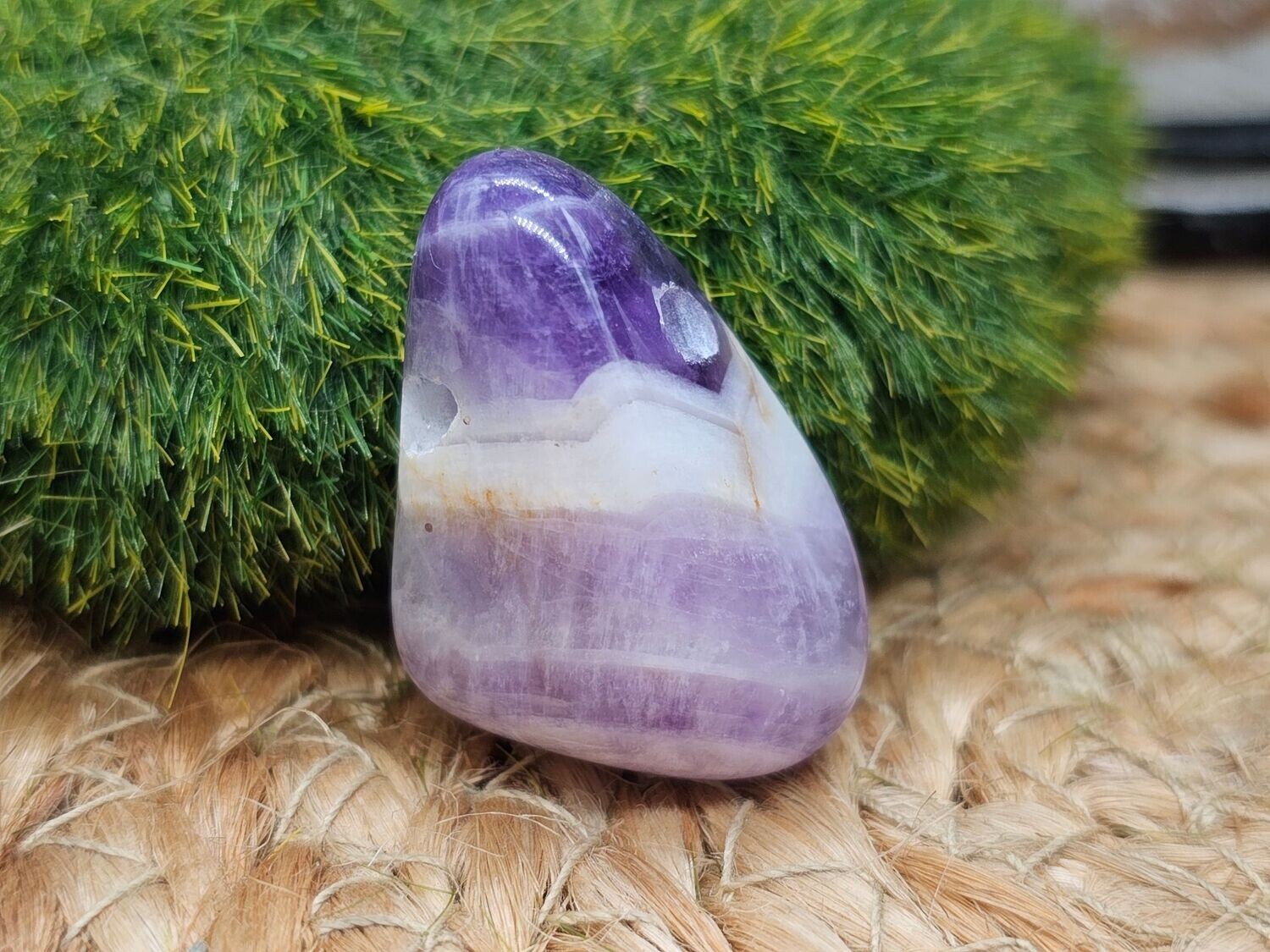 Amethyst Chevron Trommelstein gebohrt 6