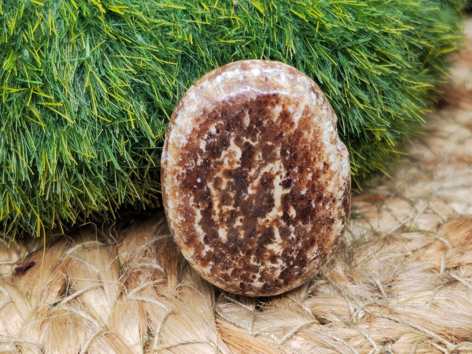 Aragonit Tropfen gebohrt