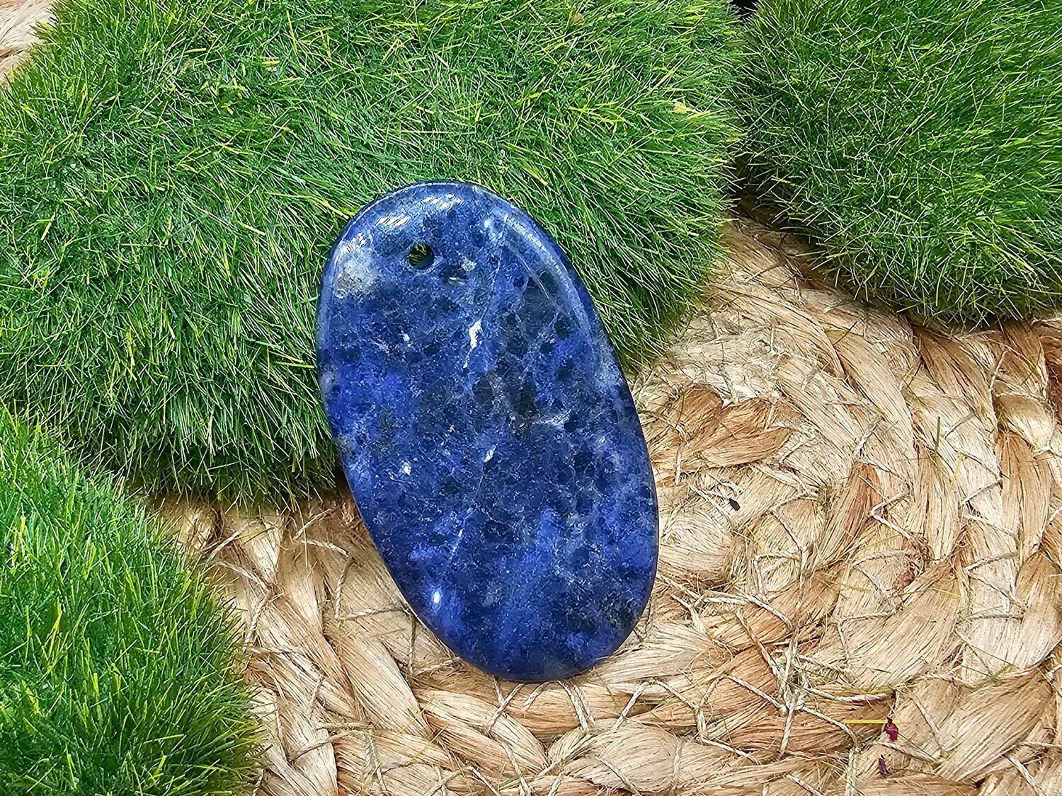Sodalith gebohrt  Oval