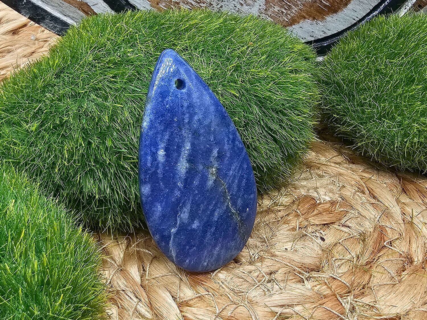 Sodalith gebohrt  Cabochon 2