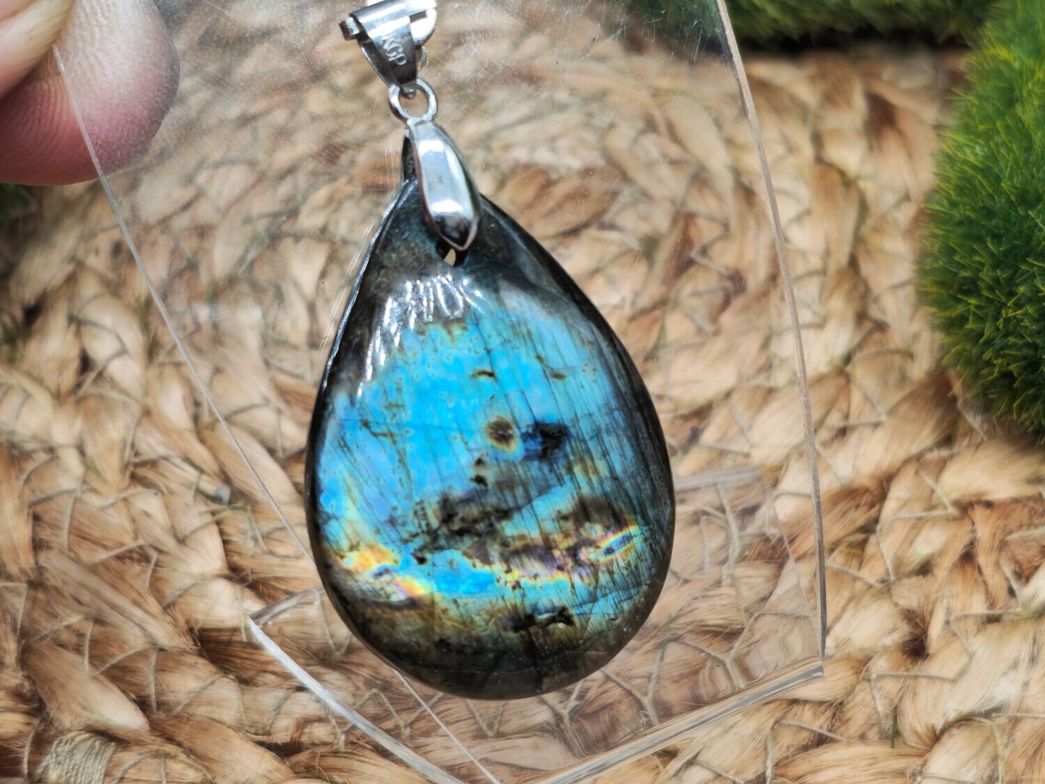 WOW - Labradorit "Blaue Lagune" gebohrt mit Silberklemme 925