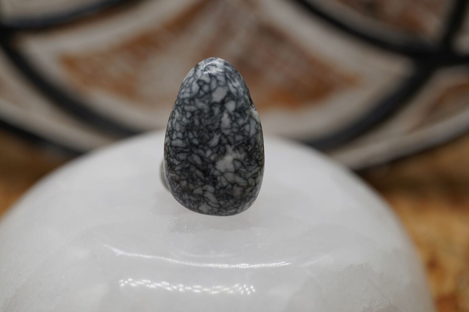 Pinolith Tropfen gebohrt