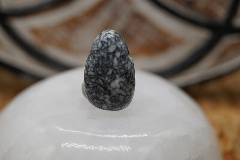 Pinolith Tropfen gebohrt