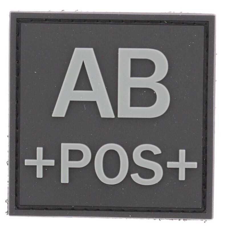 grade / écusson PVC groupe sanguin AB+POS+ gris sur noir