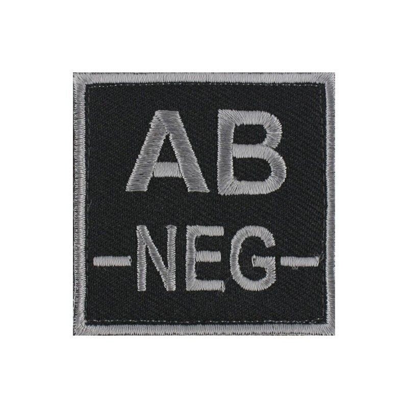 grade / écusson brodé groupe sanguin AB-NEG- gris sur noir
