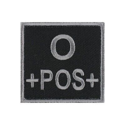 grade / écusson brodé groupe sanguin O+POS+ gris sur noir
