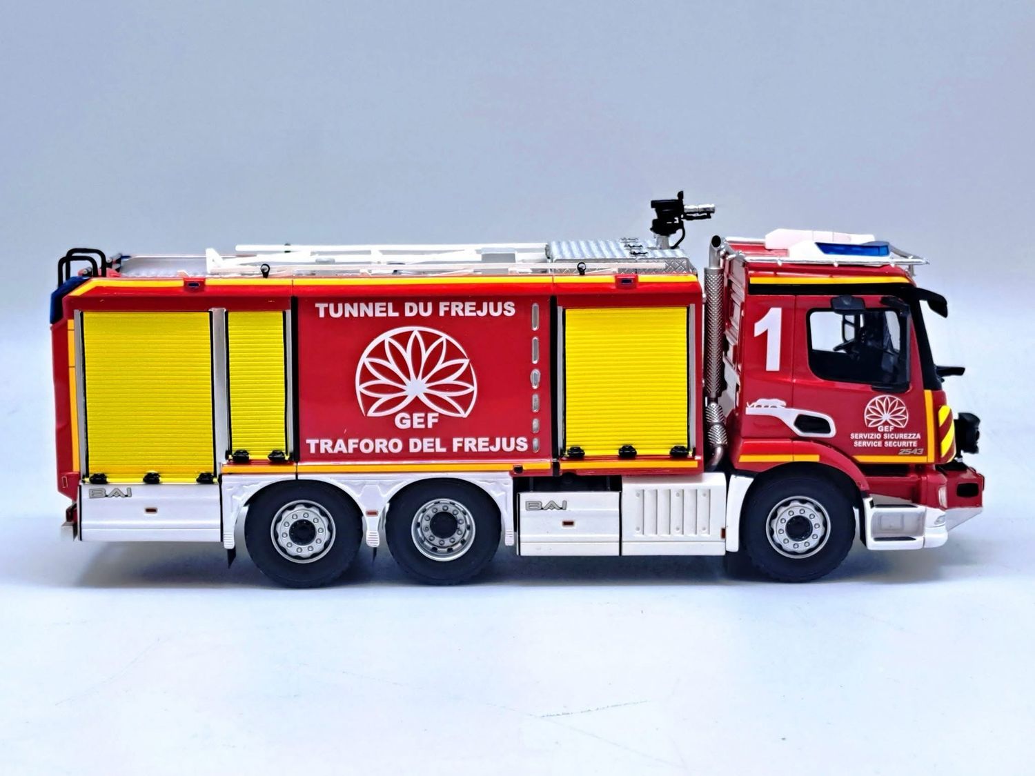 Camion De Pompiers MAN Janus Bifront Tunnel Eligor 1:43 - Modèle Réduit Métal 2002