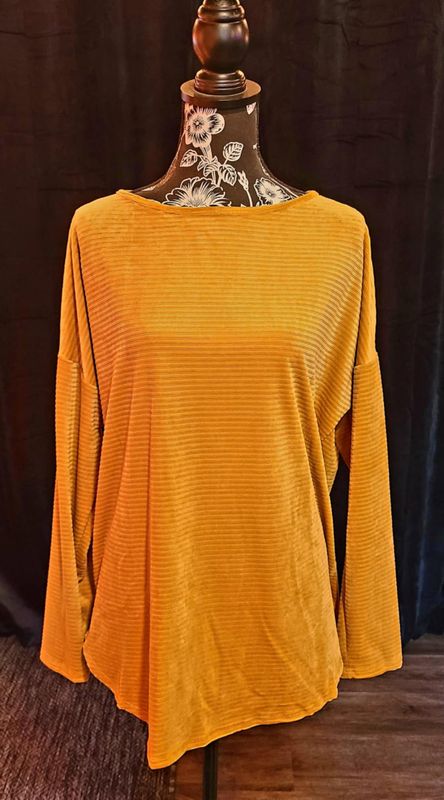 Plus Size Mustard Velvet Top