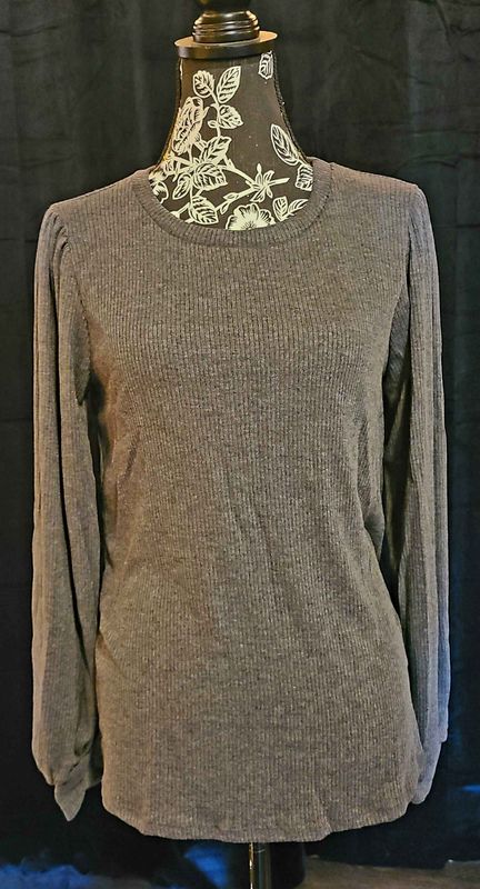 Charcoal Gray Ribbed Puff Sleeve Top