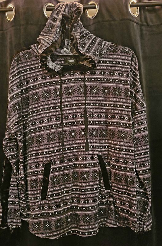 Vera Wang Loungewear Top