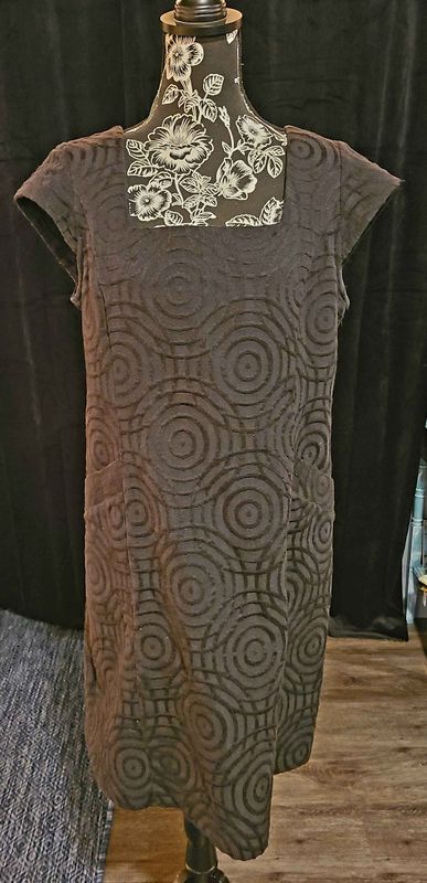 Plus Size Black Dress with Pockets 