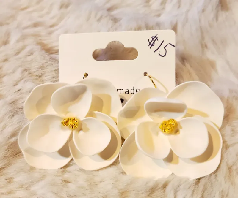 White Flowers on Gold Hooks Earrings